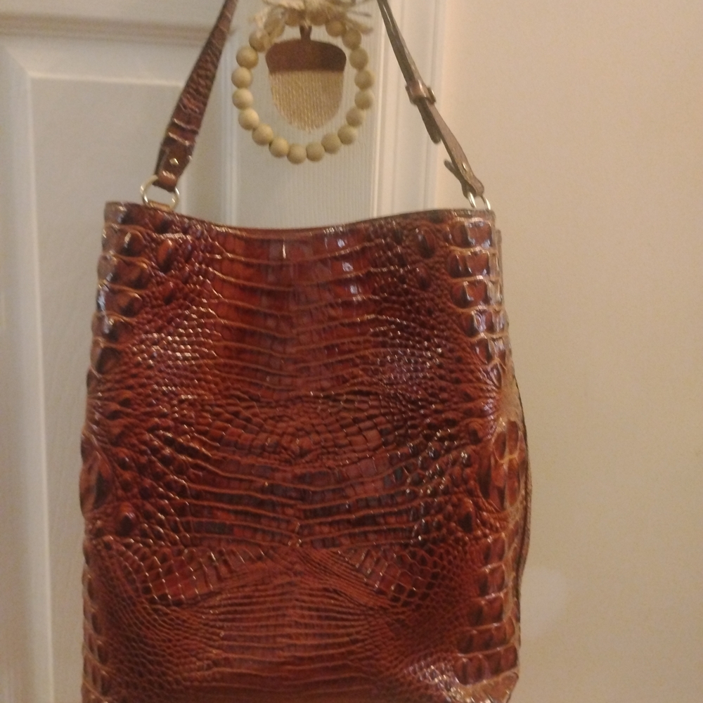 Brahmin Elegant Brown Crocodile-Embossed Women's Bag - Picture 3 of 7